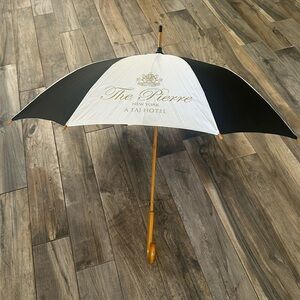 Vintage 2000’s The Pierre Hotel NYC Umbrella